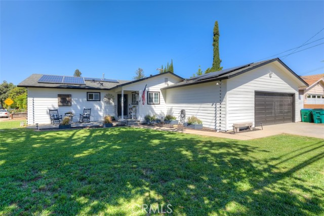 Detail Gallery Image 1 of 41 For 2225 Mariposa Ave, Chico,  CA 95926 - 3 Beds | 2 Baths
