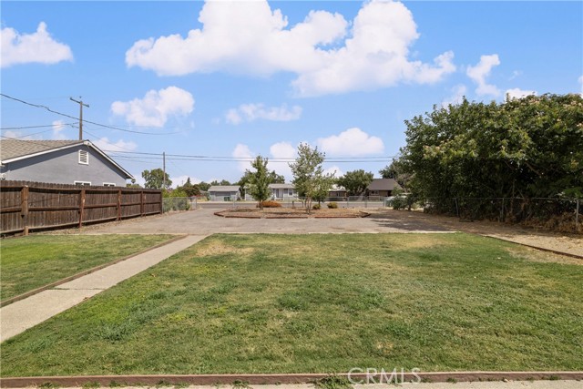 112 E Tehama Street, Orland CA: https://media.crmls.org/medias/6cf08e42-f69b-4409-9f1e-8acf93729fe1.jpg
