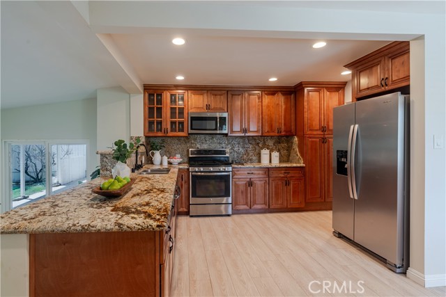 Detail Gallery Image 7 of 50 For 3822 S Cloverdale Ave, Los Angeles,  CA 90008 - 5 Beds | 3 Baths