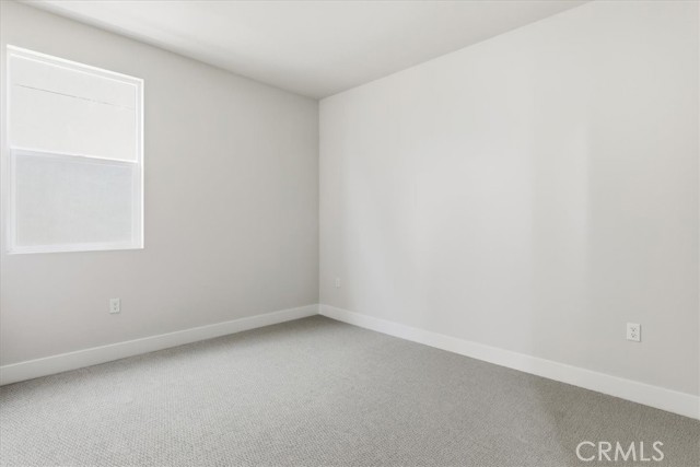 8528 Toyon Street, Chino CA: https://media.crmls.org/medias/6cf16a7e-5b17-4efa-8fc7-de2bbe0feb9c.jpg