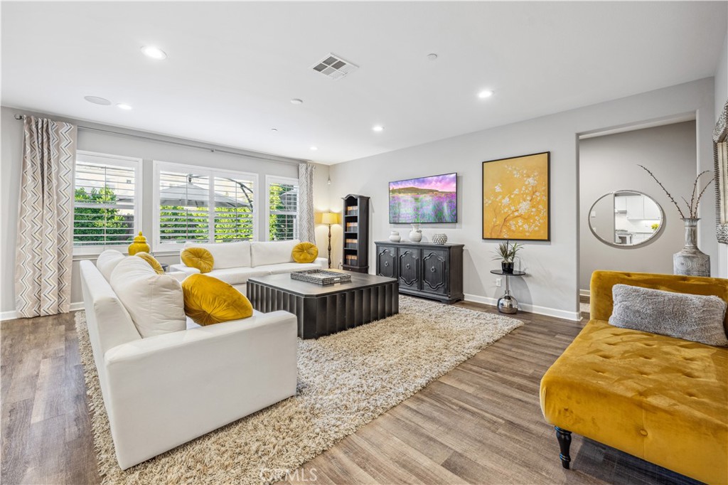 6cf16bb3 Ed91 4edb 9c4d 8ada0e32db87