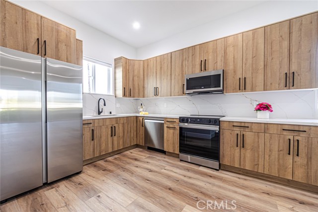 Detail Gallery Image 3 of 34 For 4445 Auckland Avenue, Toluca Lake,  CA 91602 - 4 Beds | 3 Baths