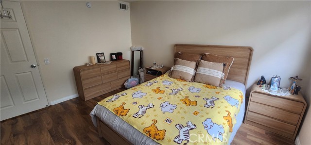 5400 lindley ave#105, Encino CA: https://media.crmls.org/medias/6cf1ce02-096d-4aef-b664-d3ea2c49a249.jpg