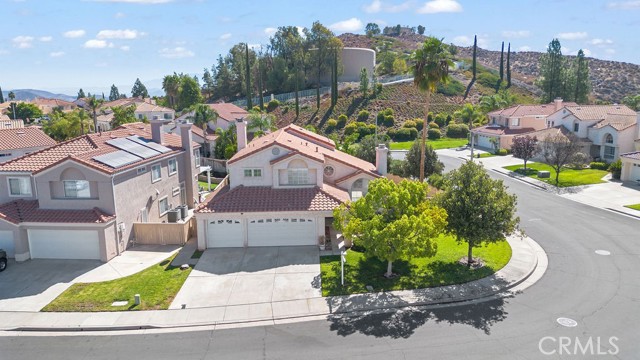 Detail Gallery Image 6 of 50 For 14 Bella Minozza, Lake Elsinore,  CA 92532 - 4 Beds | 2/1 Baths