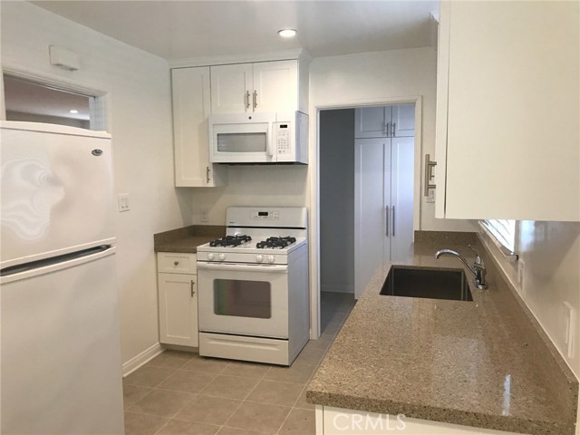 10808 Lawler Street, Los Angeles CA: https://media.crmls.org/medias/6cf23f05-7a84-4e41-88cb-f337c10f30d3.jpg
