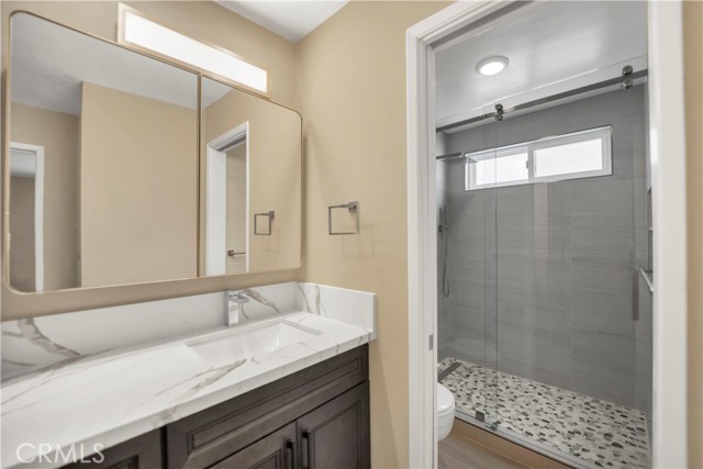 Detail Gallery Image 16 of 22 For 2214 E 2nd St #6,  Long Beach,  CA 90803 - 2 Beds | 1/1 Baths