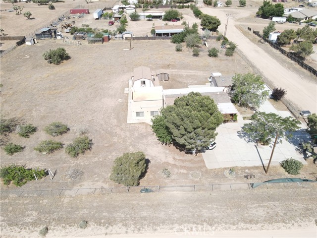 9582 Buttemere Road, Phelan CA: https://media.crmls.org/medias/6cf2e6d4-ae49-42b7-9fda-82fce2f69d1e.jpg