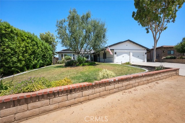2777 Shadow Canyon Circle, Norco CA: https://media.crmls.org/medias/6cf37a79-83f8-4d6e-be1f-09a5509c1639.jpg