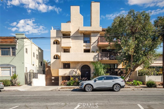 Detail Gallery Image 32 of 38 For 1425 E 2nd St #301,  Long Beach,  CA 90802 - 3 Beds | 2 Baths