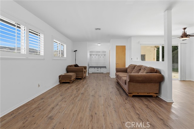 Detail Gallery Image 8 of 34 For 5604 Katherine, Simi Valley,  CA 93063 - 2 Beds | 1 Baths