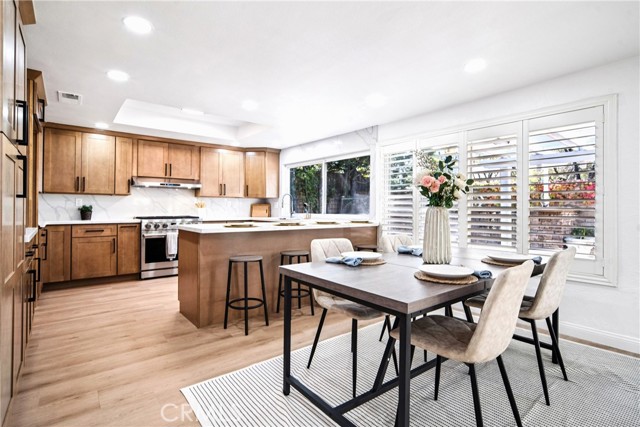 Detail Gallery Image 4 of 43 For 25496 Coral Wood St, Lake Forest,  CA 92630 - 5 Beds | 3 Baths