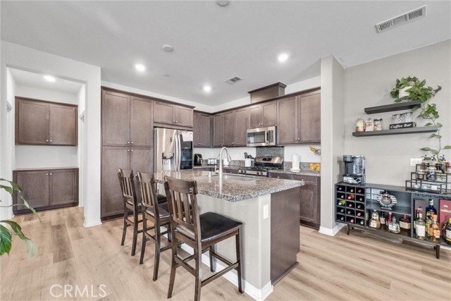16548 Monteviejo Street, Fontana CA: https://media.crmls.org/medias/6cf4661a-907b-4f14-a804-81be1d281565.jpg