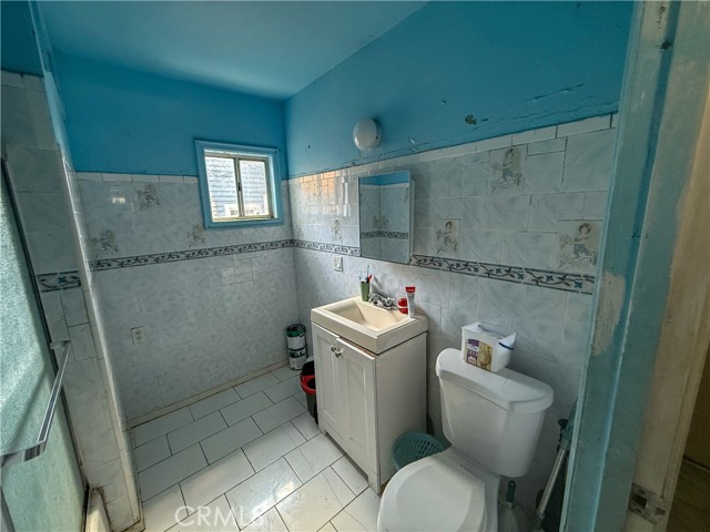 258 N Benton Way, Los Angeles CA: https://media.crmls.org/medias/6cf4bafa-837c-4b3c-ace1-4dd9a30e3710.jpg
