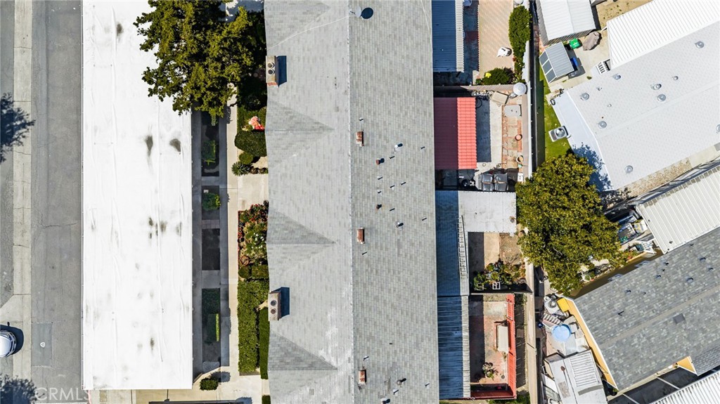 https://media.crmls.org/medias/6cf55f6c-ff65-4a1b-98cc-79913128093e.jpg?preset=X-Large