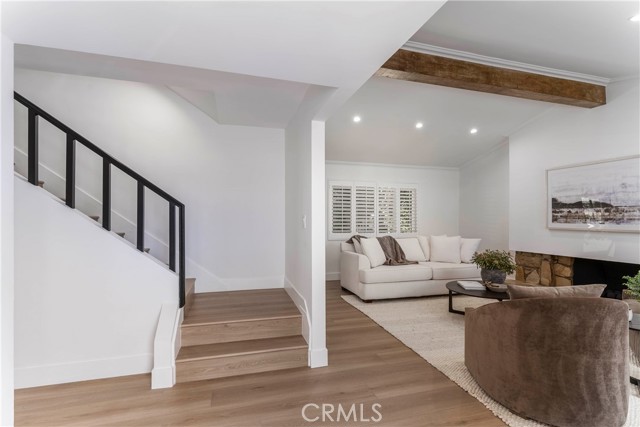 22608 Crespi Street, Woodland Hills CA: https://media.crmls.org/medias/6cf581e3-9f38-4c71-8807-35a0be365a24.jpg