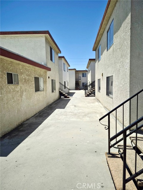 13325 Kornblum Avenue, Hawthorne CA: https://media.crmls.org/medias/6cf5bd66-d63a-41cf-a6a1-f4991faf29ae.jpg