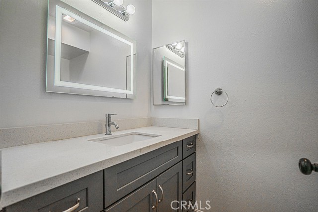 Detail Gallery Image 15 of 20 For 200 Tangelo #321,  Irvine,  CA 92618 - 2 Beds | 1/1 Baths