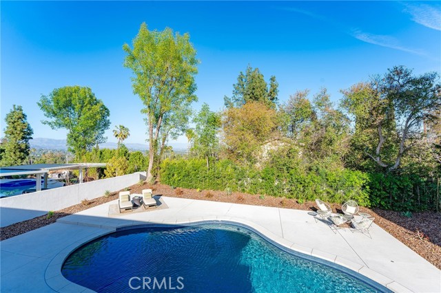 Detail Gallery Image 22 of 57 For 5630 Blanco Ave, Woodland Hills,  CA 91367 - 4 Beds | 4/1 Baths