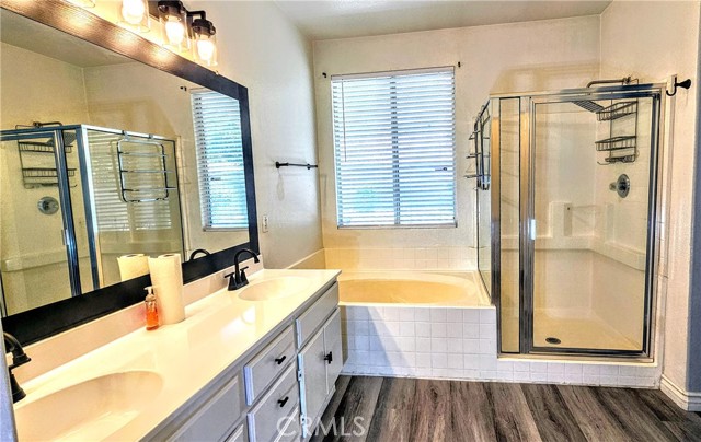 17371 Redmaple Street, Fontana CA: https://media.crmls.org/medias/6cf84ed2-e88f-4dae-a03a-36cf168aa136.jpg