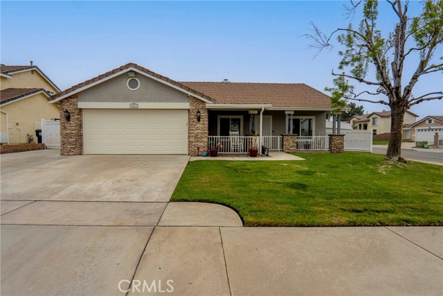 7483 Catalpa Avenue, Highland CA: https://media.crmls.org/medias/6cf86d0d-cad1-4738-8421-82c0fb118dc3.jpg