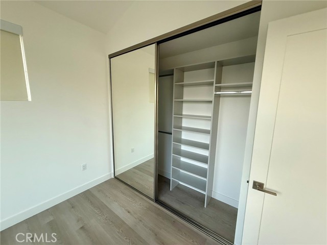 Detail Gallery Image 15 of 23 For 17816 W Bullock, Encino,  CA 91316 - 2 Beds | 2 Baths