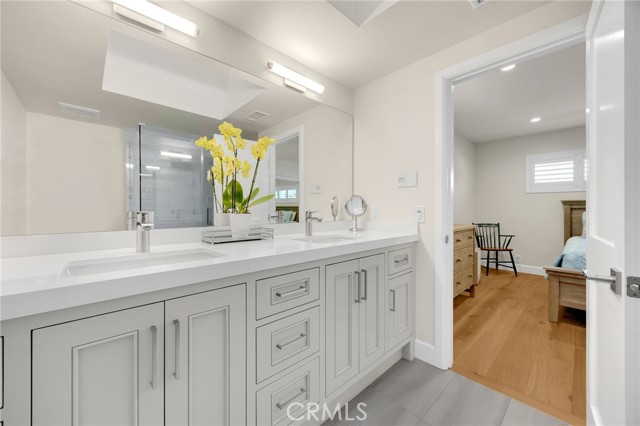 Detail Gallery Image 14 of 31 For 1619 Melody Ln, Fullerton,  CA 92831 - 4 Beds | 3/1 Baths