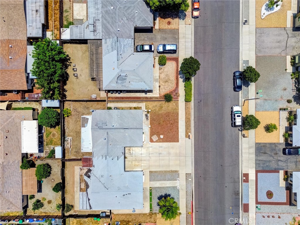 https://media.crmls.org/medias/6cf939fb-efa4-4ac3-8ebf-a673b86ad043.jpg?preset=X-Large