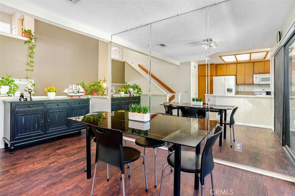 1134 Walnut Grove Ave B