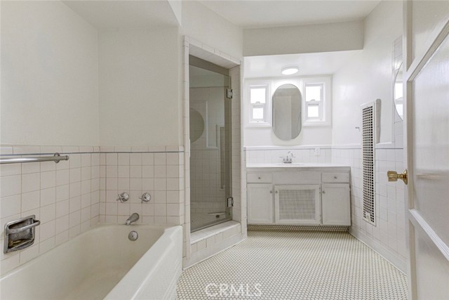 2 Bed Home for Sale in Sherman Oaks, California