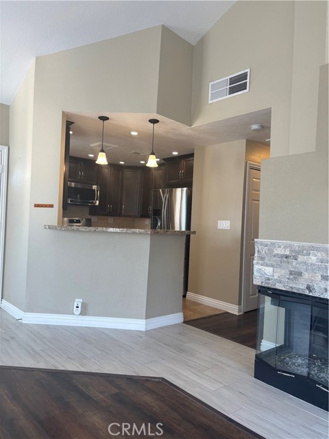 Detail Gallery Image 10 of 37 For 1045 S Sundance Dr, Anaheim Hills,  CA 92808 - 2 Beds | 2 Baths