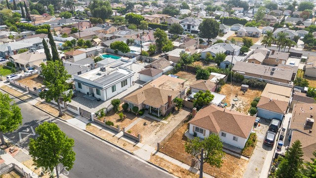 8054 Rhodes Avenue, North Hollywood CA: https://media.crmls.org/medias/6cfbf43c-04ba-457f-97b2-823e9b3f0f17.jpg