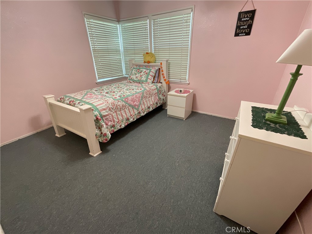 https://media.crmls.org/medias/6cfc9417-bddd-4c8a-ad93-78c772c52bbd.jpg?preset=X-Large