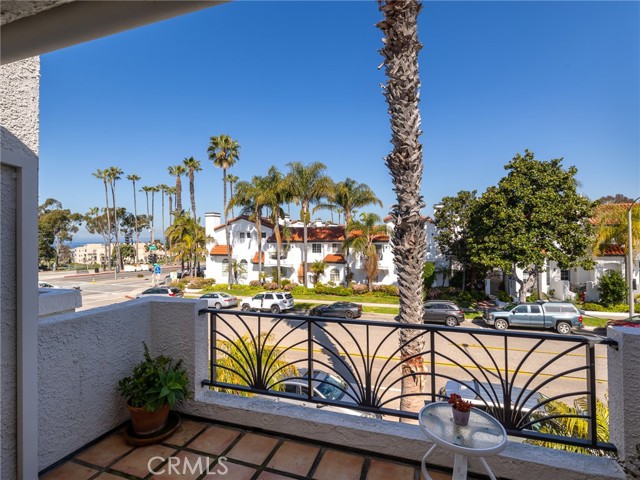 312 Diamond Street, Redondo Beach, California 90277, 2 Bedrooms Bedrooms, ,2 BathroomsBathrooms,Residential,Sold,Diamond,SB24078117