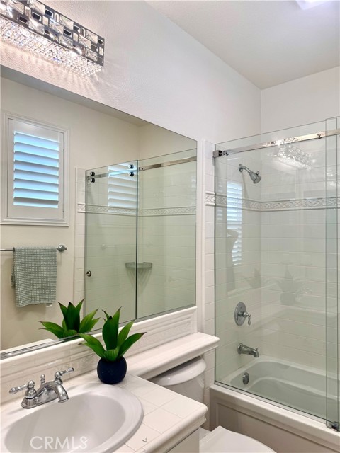 26480 Valley Oak Lane, Valencia CA: https://media.crmls.org/medias/6cfcd24a-9fac-4a55-ac98-e3bda629287b.jpg