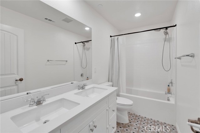 16718 Wyndham Lane, Fontana CA: https://media.crmls.org/medias/6cfda0a5-6d5b-41cd-89e3-990214a2d6da.jpg