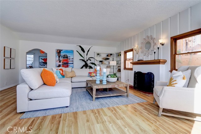 533 13th Street, Manhattan Beach, California 90266, 2 Bedrooms Bedrooms, ,1 BathroomBathrooms,Residential,Sold,13th,SB23018975