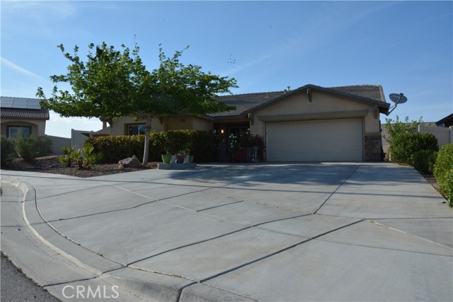 Detail Gallery Image 1 of 42 For 17648 Park Plaza Ct, Victorville,  CA 92395 - 4 Beds | 2 Baths