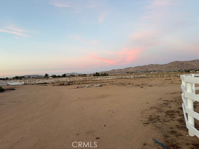 https://media.crmls.org/medias/6cfe0d66-5250-4a87-9c5a-23ecb0c17f03.jpg?preset=X-Large