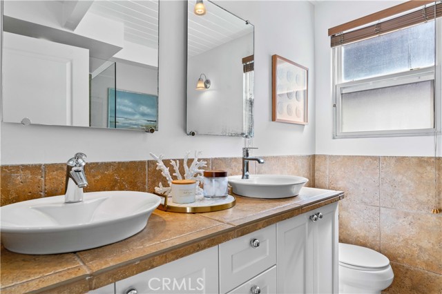 3504 Crest Drive, Manhattan Beach, California 90266, 3 Bedrooms Bedrooms, ,2 BathroomsBathrooms,Residential,Sold,Crest,SB21210685