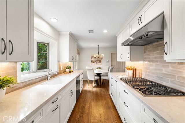 13361 Kootenay, North Tustin CA: https://media.crmls.org/medias/6cfe51a4-2d0c-43de-8313-3a1155e6ff88.jpg