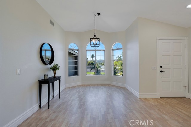 Detail Gallery Image 13 of 50 For 8496 East Meadowridge Street, Anaheim Hills,  CA 92808 - 4 Beds | 2 Baths