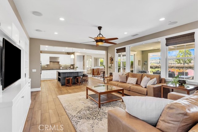 11 Risa Street, Rancho Mission Viejo CA: https://media.crmls.org/medias/6cff2755-79a7-4e5e-bd48-6ac97c2aca50.jpg