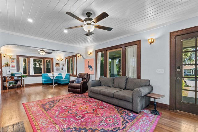 Detail Gallery Image 12 of 55 For 1719 Monte Vista St, Pasadena,  CA 91106 - 4 Beds | 4 Baths