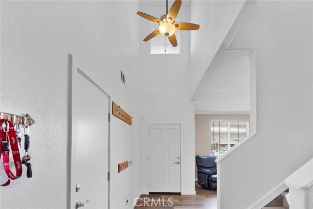 Detail Gallery Image 4 of 47 For 13249 Sundance, Victorville,  CA 92392 - 4 Beds | 2/1 Baths