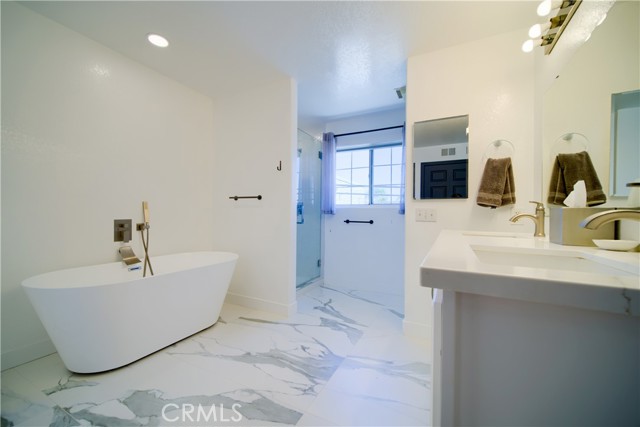 Detail Gallery Image 14 of 27 For 308 13th St, Seal Beach,  CA 90740 - – Beds | – Baths