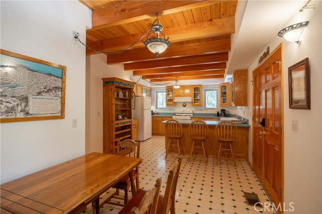 Detail Gallery Image 7 of 49 For 33291 Wild Rose Dr, Green Valley Lake,  CA 92341 - 3 Beds | 3 Baths