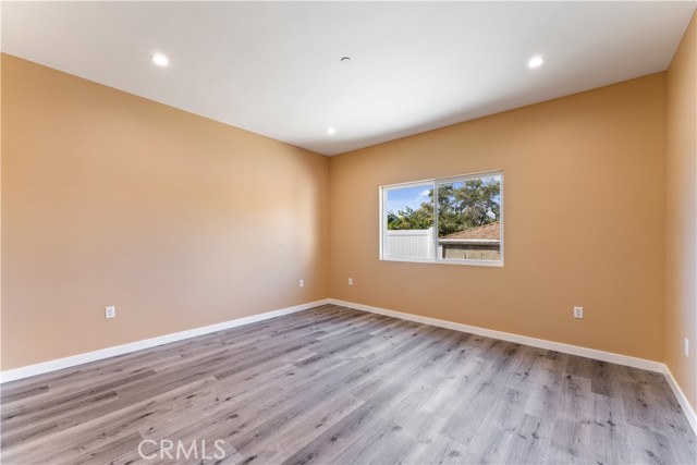 Detail Gallery Image 10 of 22 For 6942 Valmont, Tujunga,  CA 91042 - 3 Beds | 2 Baths