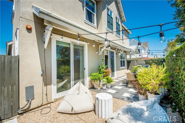 2065 Thurin Street, Costa Mesa CA: https://media.crmls.org/medias/6d02e657-a792-46fb-8ed8-7ae0c23c2bac.jpg