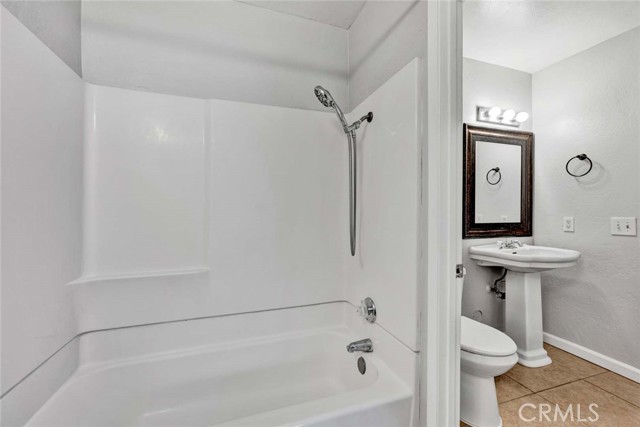 4736 Cielo Drive, Huntington Beach CA: https://media.crmls.org/medias/6d03241f-808d-456b-b27e-f69924a743fe.jpg