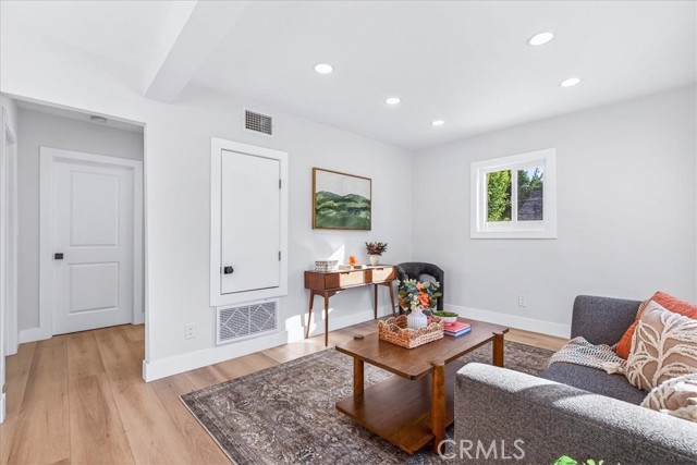 1254 Sanborn Avenue, Los Angeles CA: https://media.crmls.org/medias/6d038314-7174-40bb-a432-951838d2b156.jpg